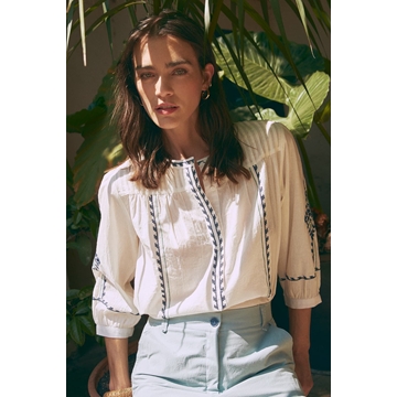 Blusa crudo bordada - Imagen 1