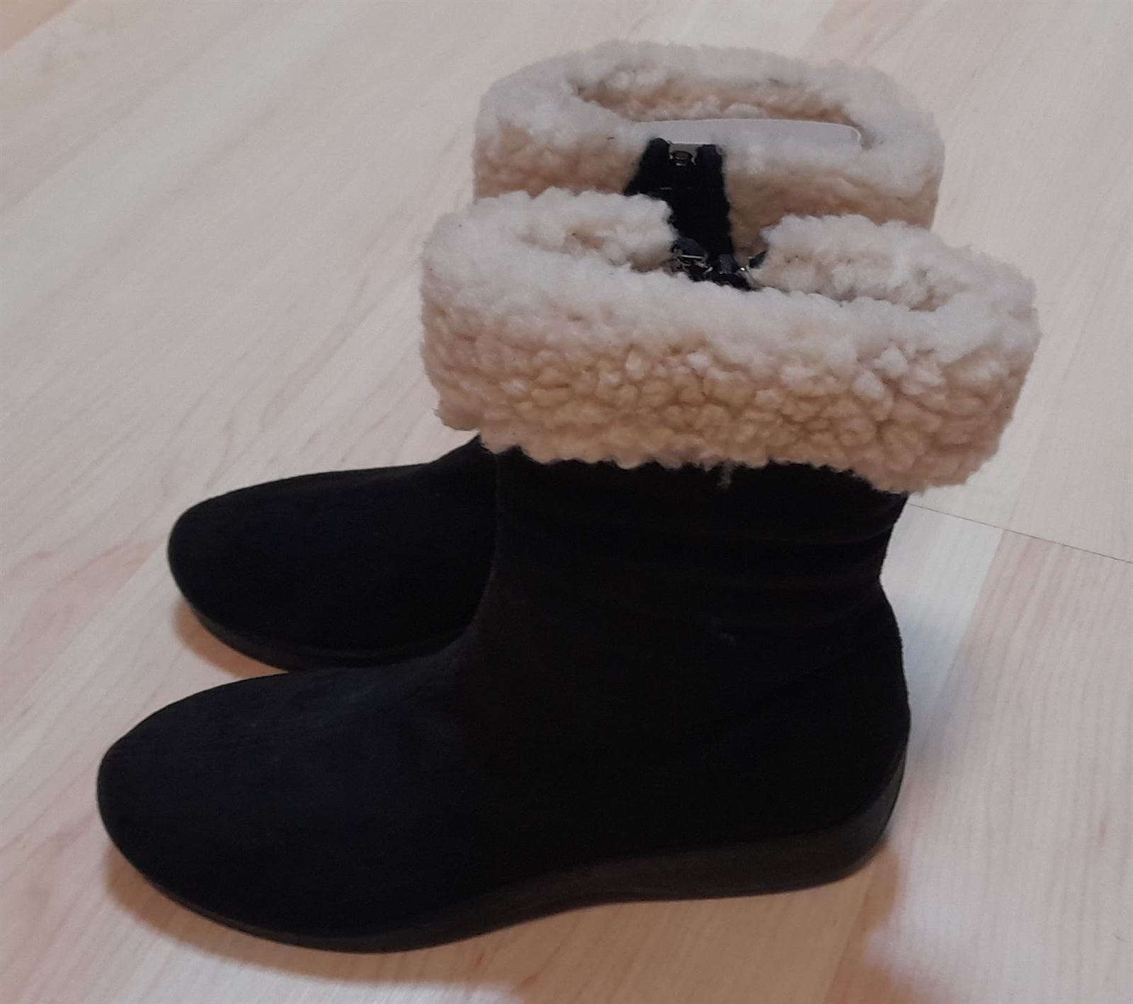 Bota negra C11 - Imagen 2