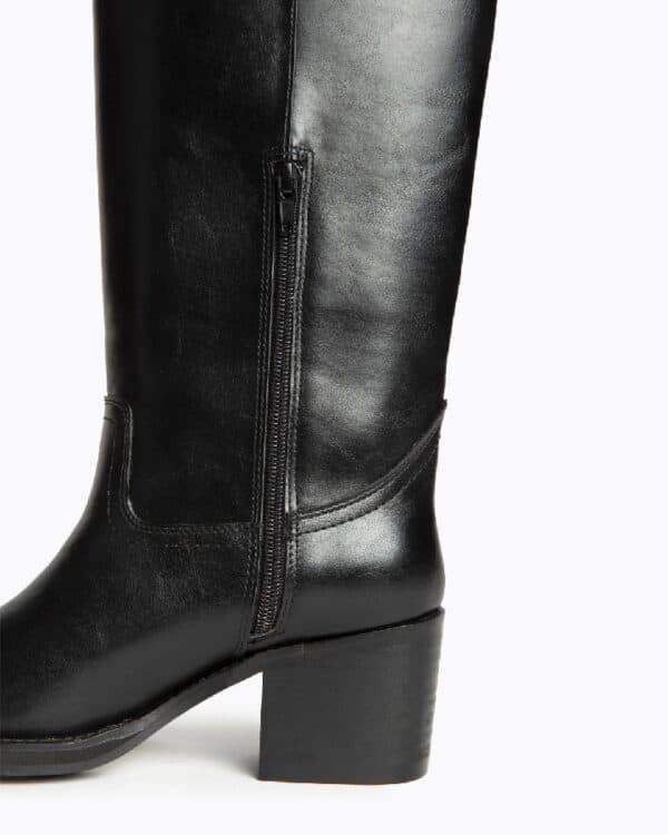 Bota negra - Imagen 4