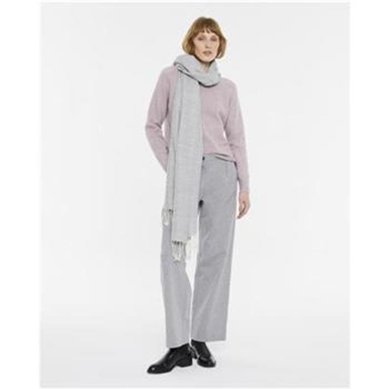 Bufanda gris - Imagen 2