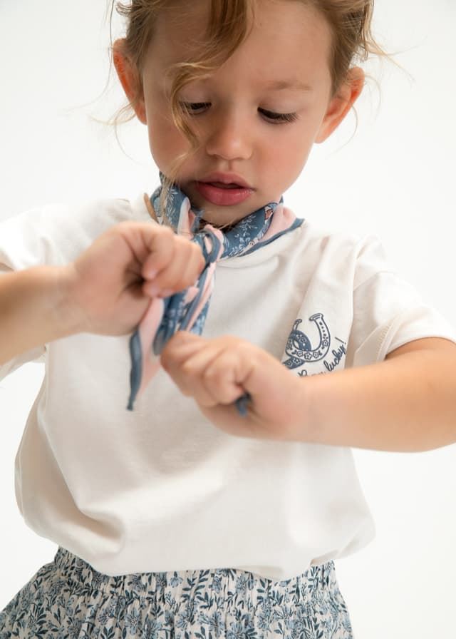 Camiseta con pañuelo hueso - Imagen 2