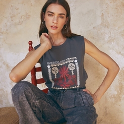 Camiseta gris estampada - Imagen 1