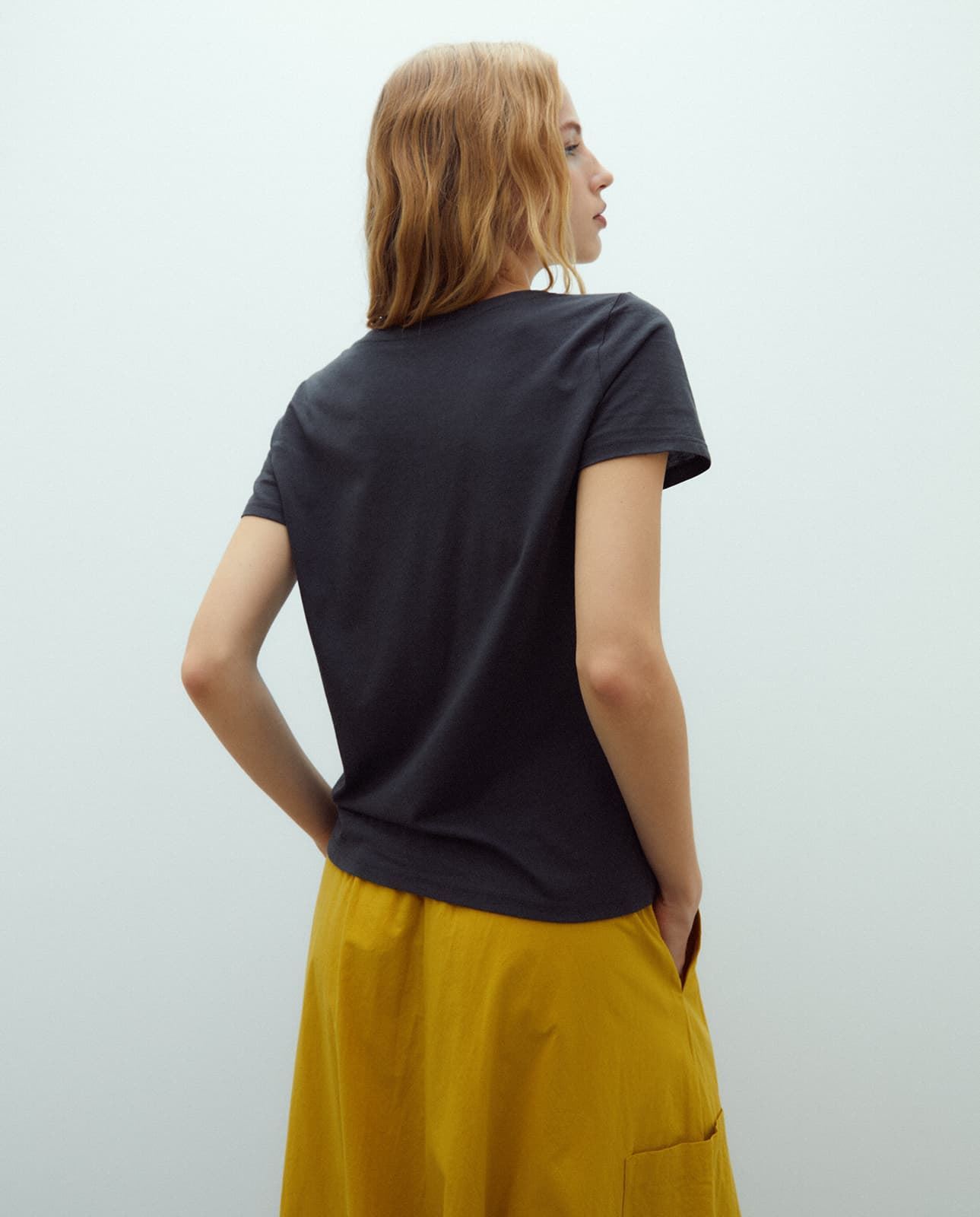 Camiseta gris - Imagen 2