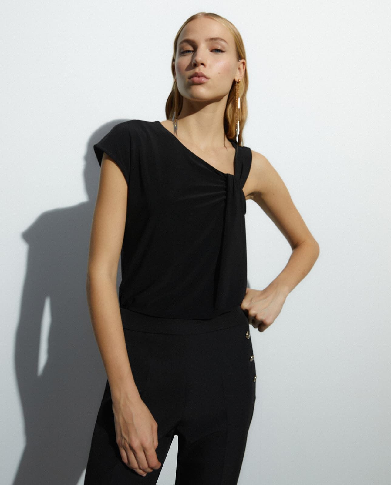 Camiseta negra - Imagen 1