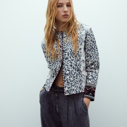 Chaqueta estampada negra - Imagen 1