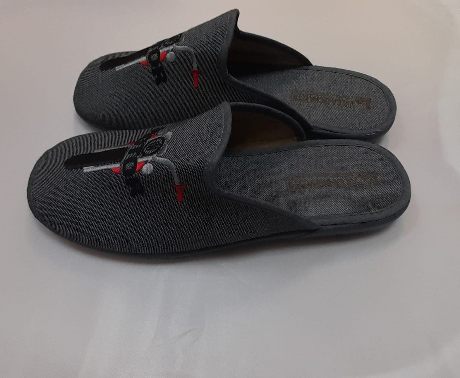 Chinela gris - Imagen 2