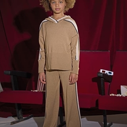 Conjunto pantalón y jersey camel - Imagen 1