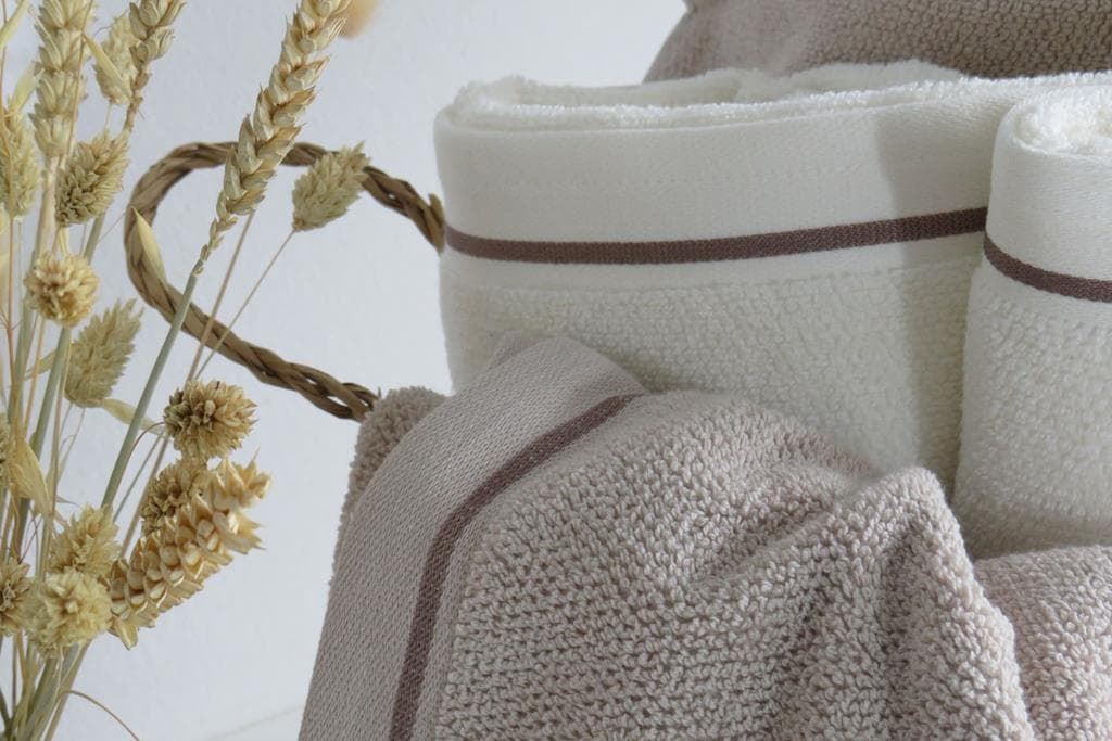 Juego de toallas crema - Imagen 1