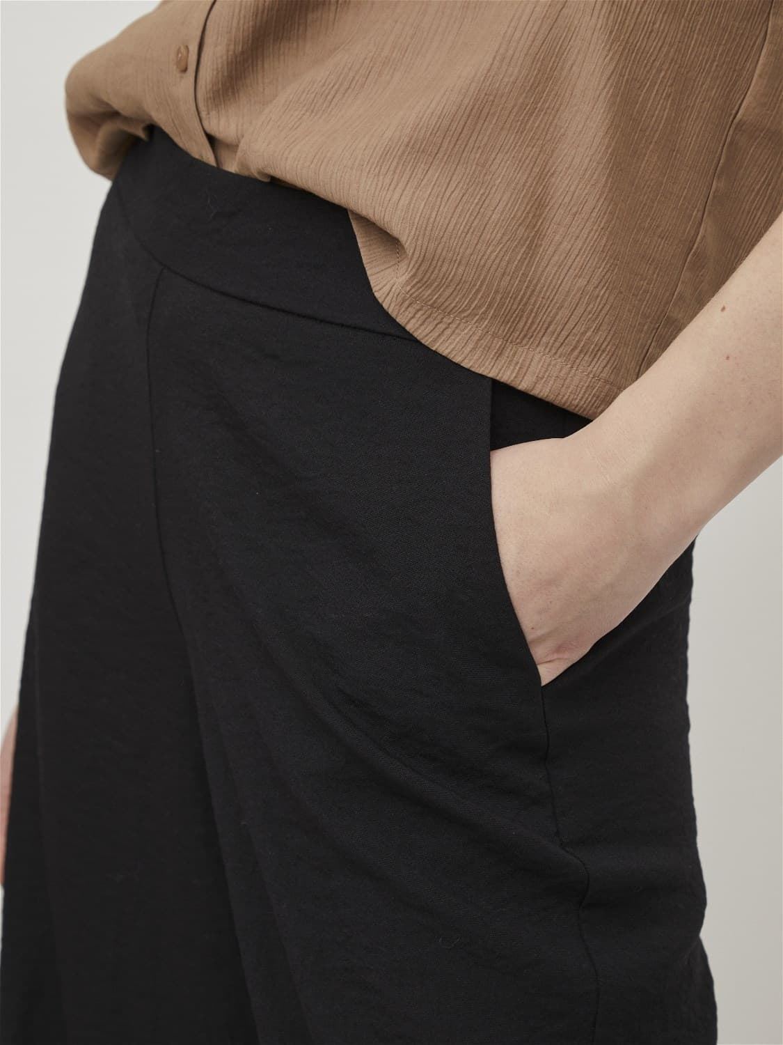 Pantalón 7/8 negro vilinea - Imagen 4