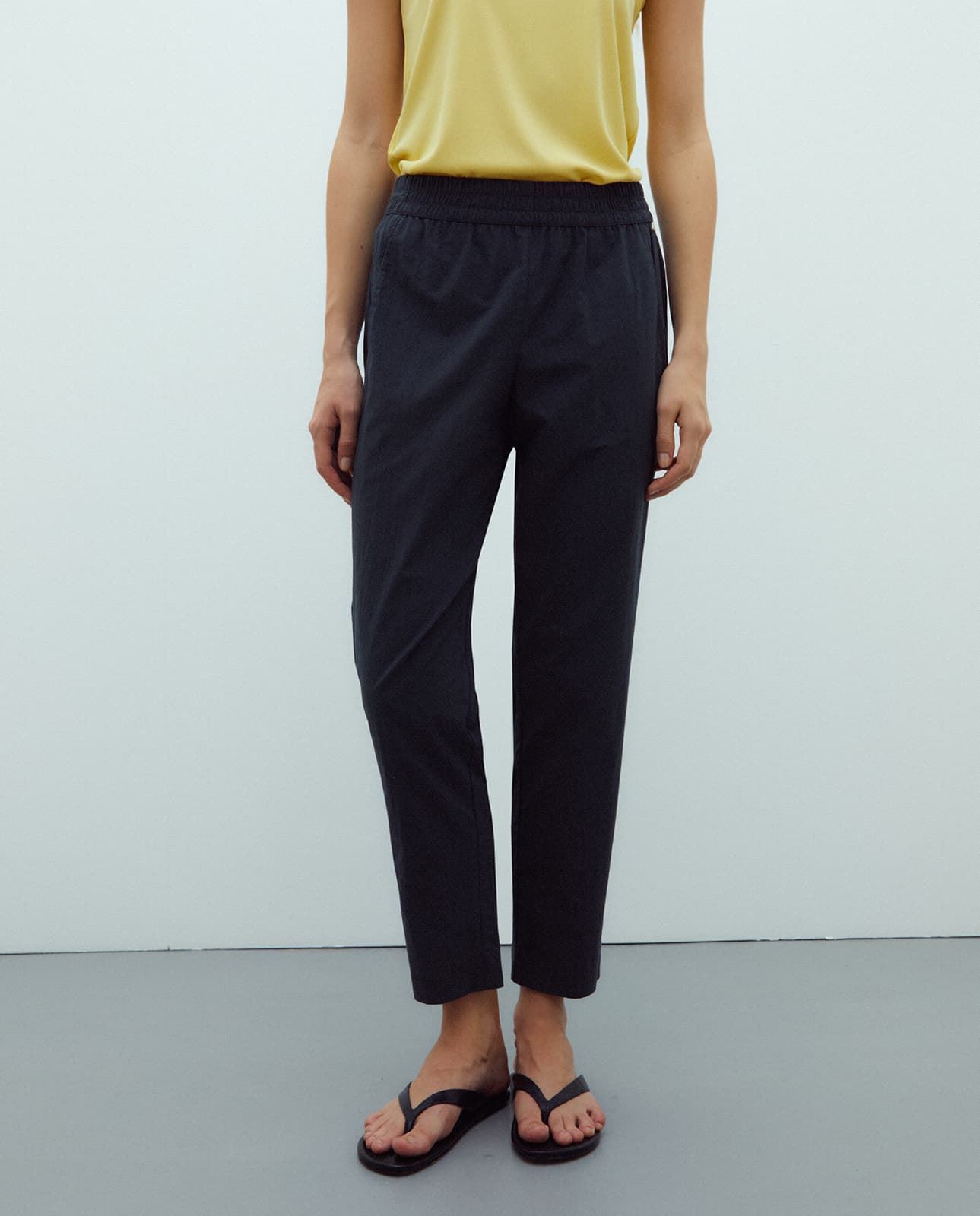 Pantalón gris - Imagen 1