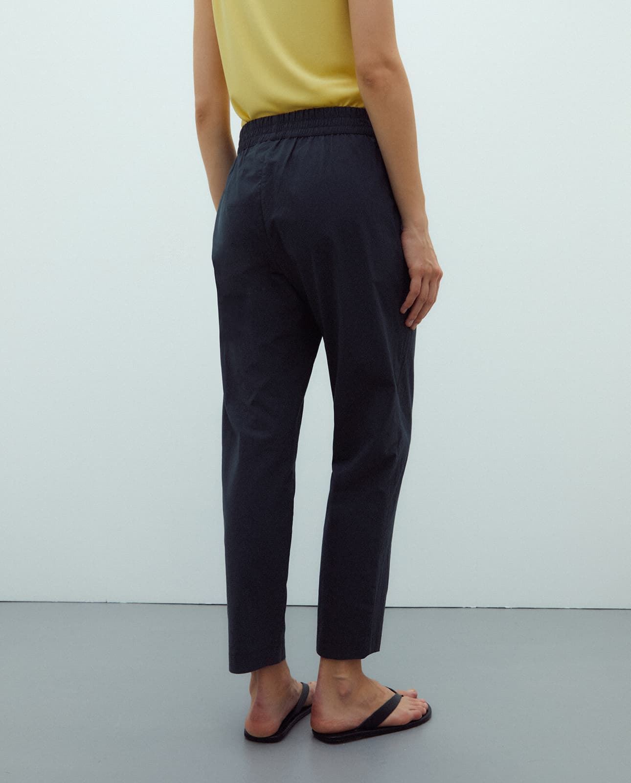 Pantalón gris - Imagen 2