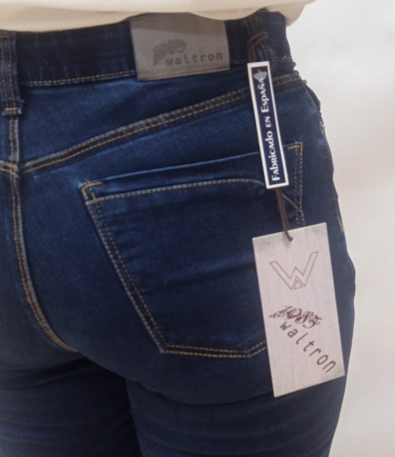 Pantalón vaquero recto - Imagen 2