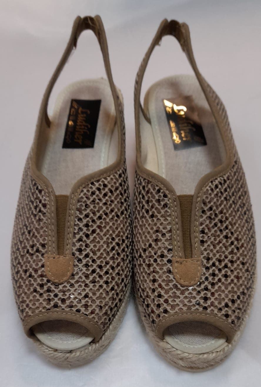 Sandalia rejilla beige - Imagen 1