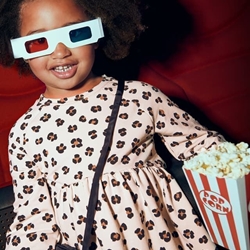 Vestido felpa con bolso - Imagen 2