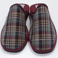 Zapatilla burdeos - Imagen 1