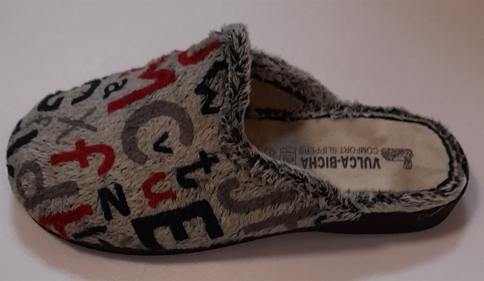 Zapatilla gris letras - Imagen 2