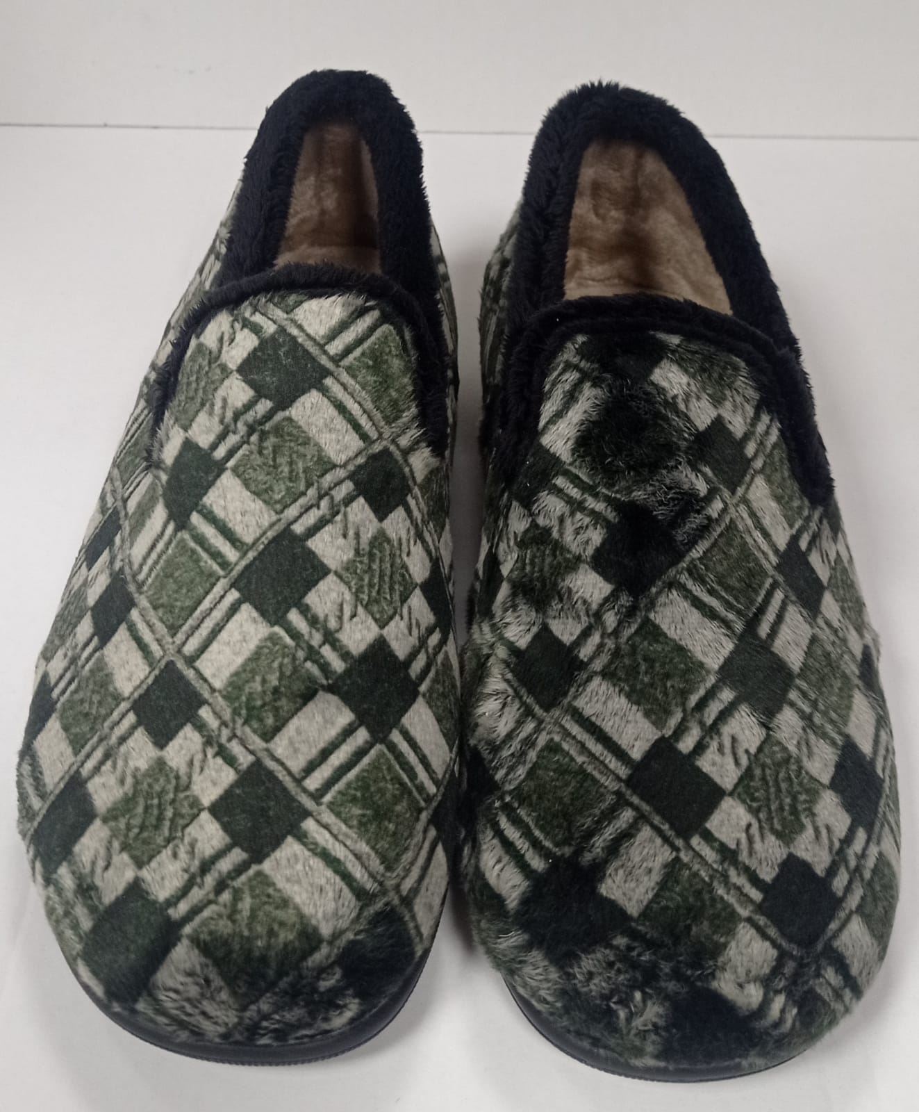 Zapatilla verde-negro - Imagen 1