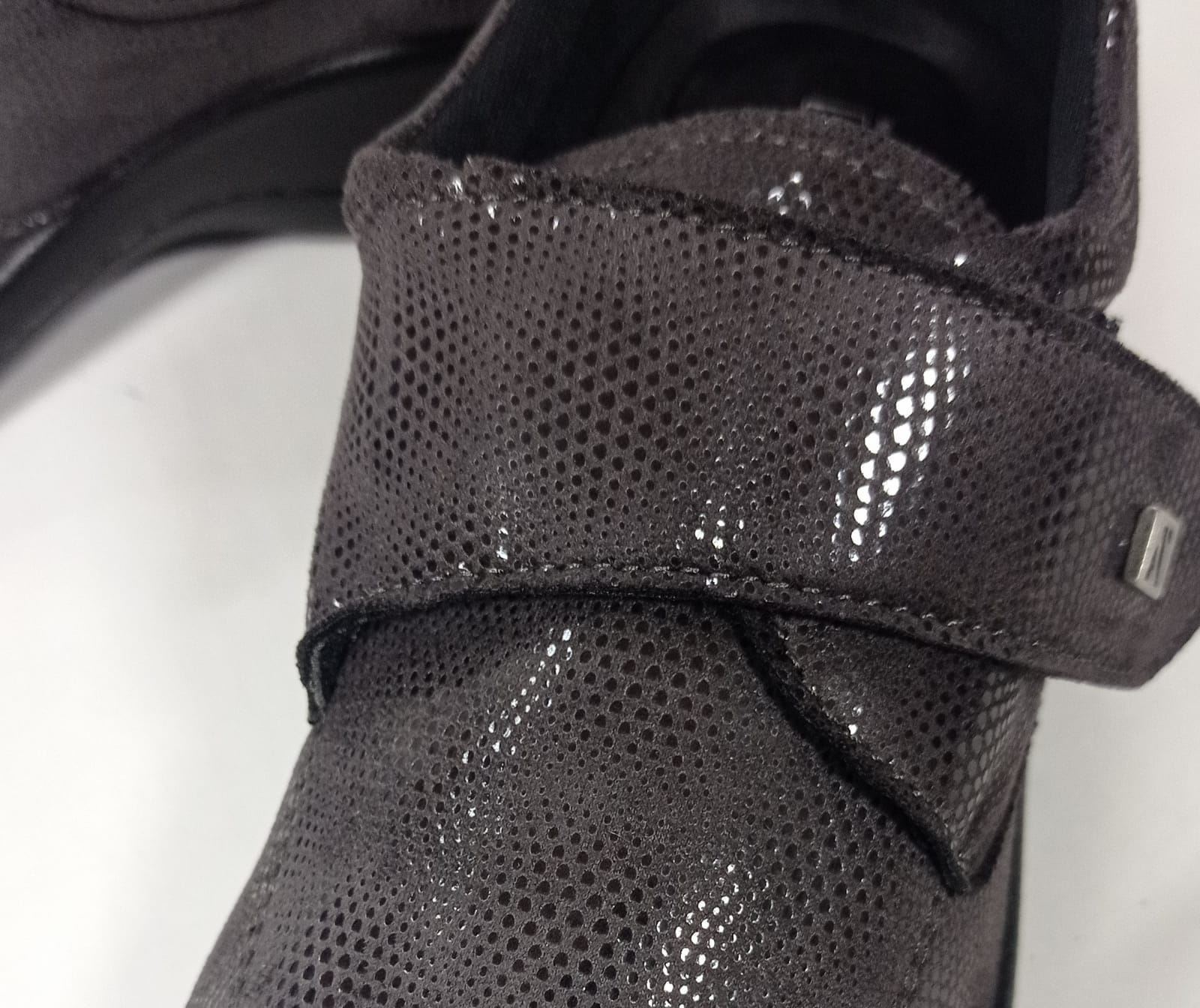 Zapato gris repovesi - Imagen 4