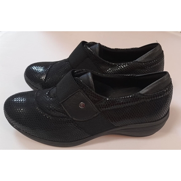 Zapato negro rubí - Imagen 2